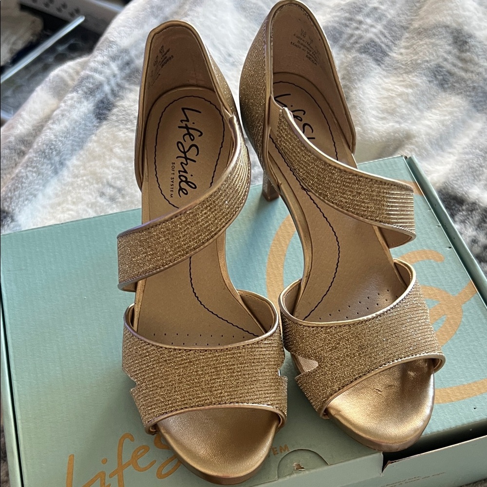 Life Stride Women's Shimmering Gold Heels